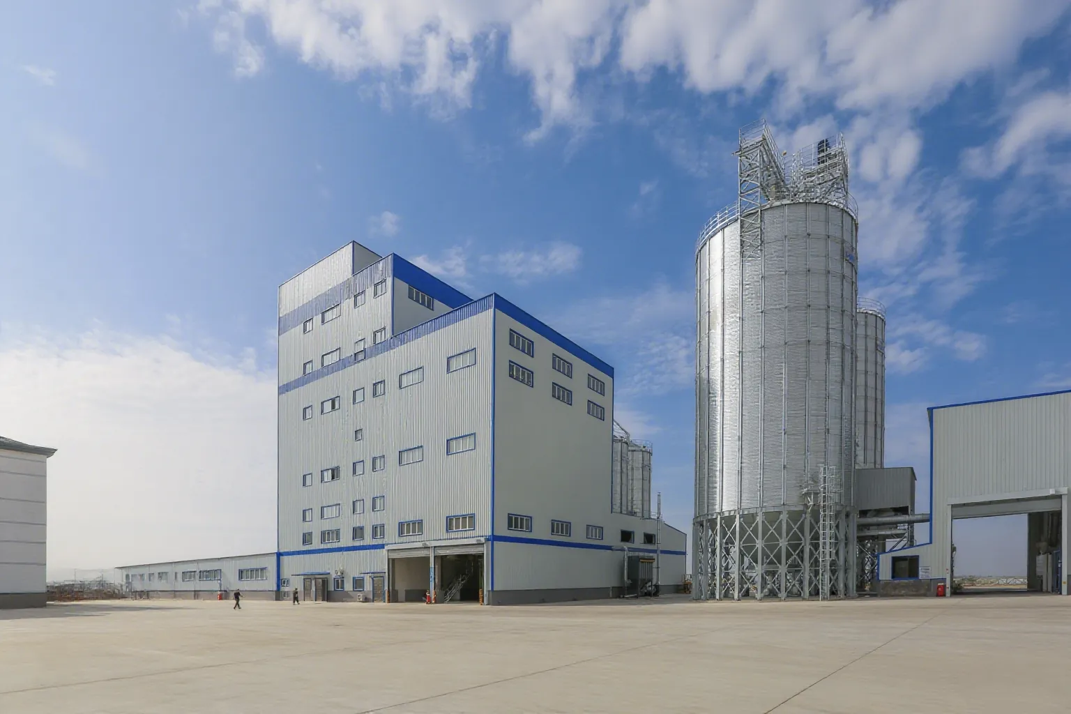 Modern Dairy steam-flaked corn line case image