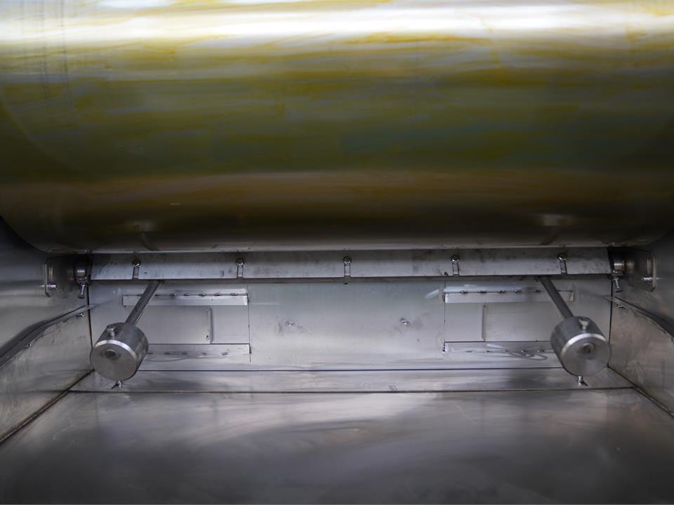 Roll chamber interior detail