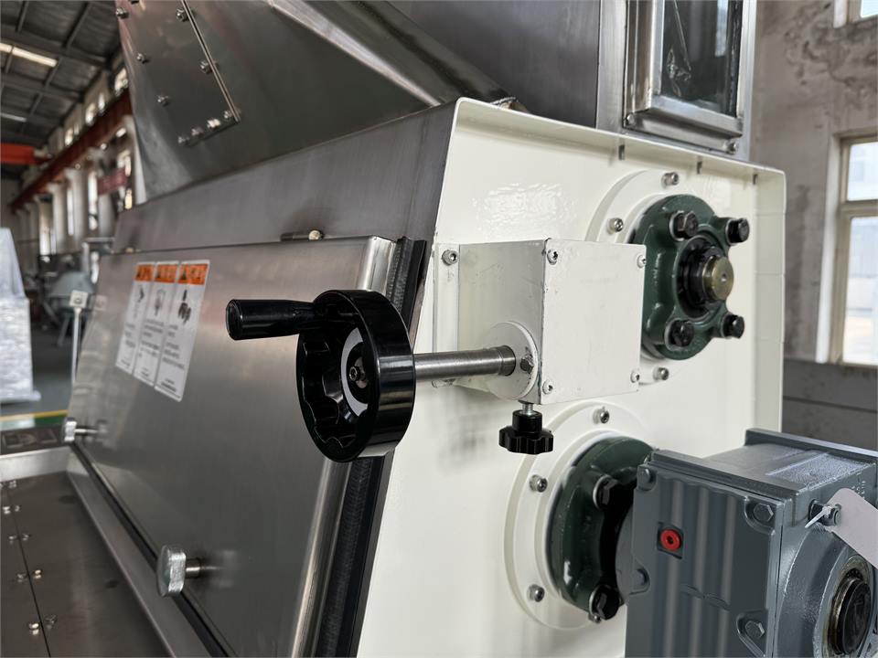 Handwheel side detail