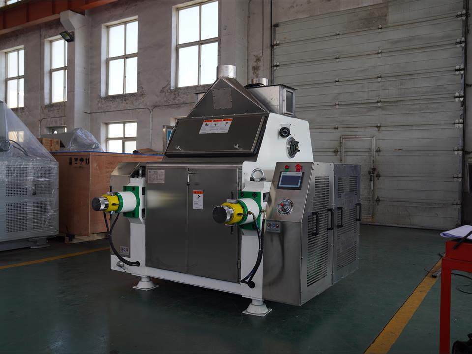 FO6100 machine angle view A