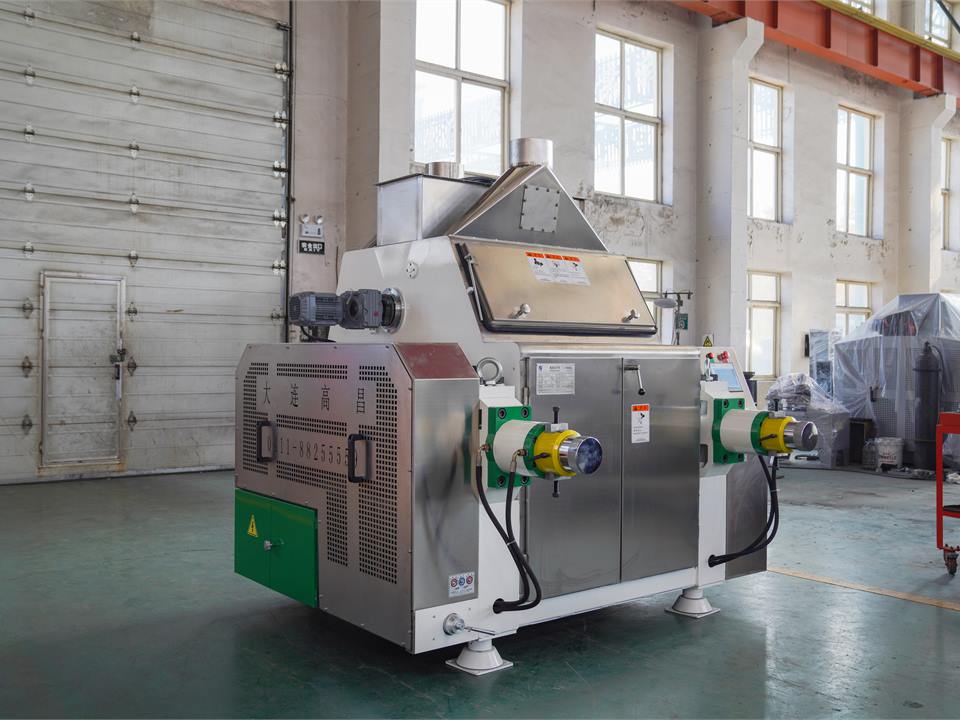 FO6100 machine angle view D